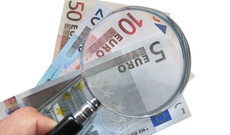 EUR/USD Aims Higher While USD/JPY Faces Hurdles