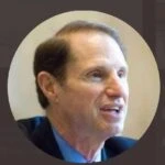 Influential Democrat Senator Urges Colleagues to Tread Carefully When Regulating Cryptocurrencies