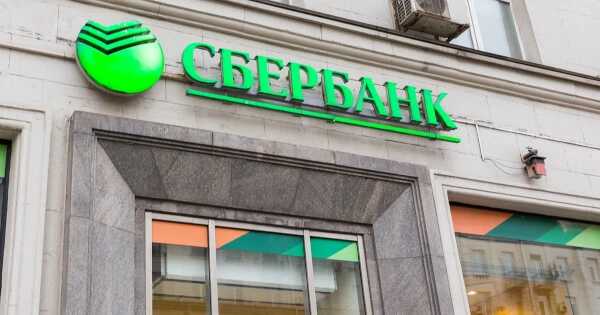 Russian Banks Seeks Help from China's UnionPay amid Crackdown from Mastercard  &  Visa