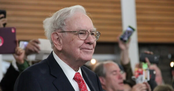 Warren Buffet's Spiteful Comments Sends Bitcoin Tumbling Over the Weekend