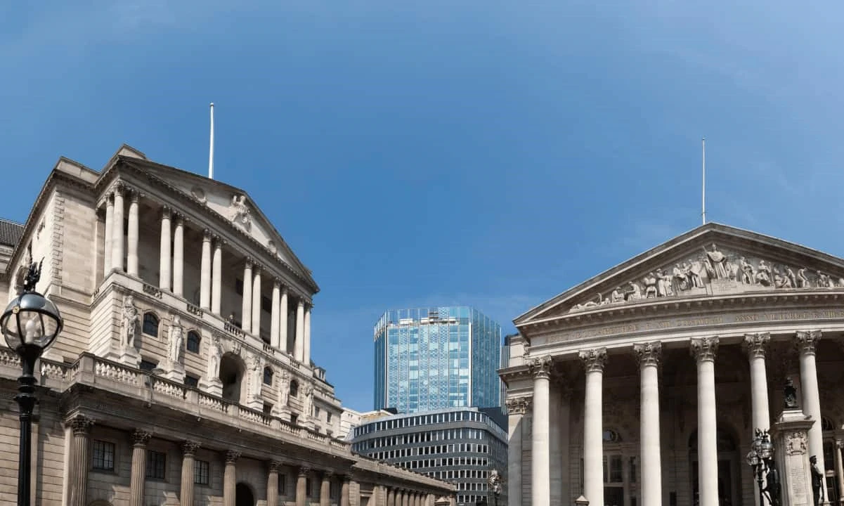 Institutional Exodus: Crypto Fund AUM Fell to Lowest Levels in 10 Months