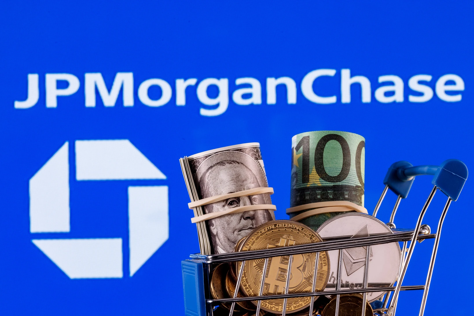 JPMorgan CEO slams crypto as ‘decentralised Ponzi schemes’