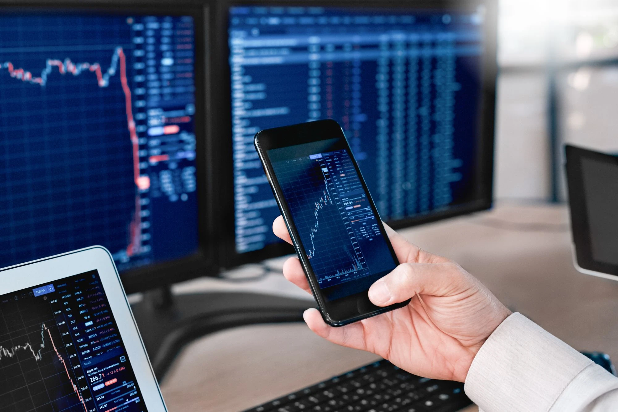 What Is Forex Scalping? Idea, Setups, and Drawbacks