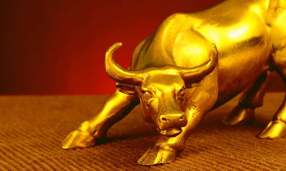 Aptos Leads L1 Trade With 130% Gains, Bitcoin Bulls Fight For $23K, Sentiment Improves: This Week’s Recap