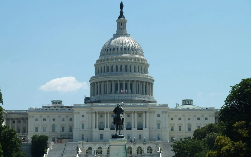 Senate Banking Committee Sees More Storm Clouds After FTX Collapse