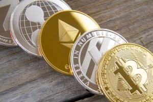 Weekly Market Watch: Bitcoin & Ethereum Stagnate While Smaller Coins Flourish