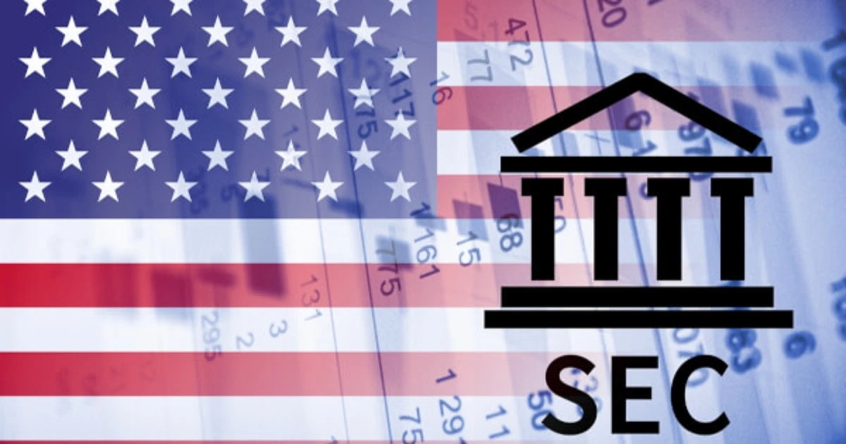 Coinbase CEO Compares SEC to Soccer Refs in Criticism of Lack of Clarity Around Crypto Regulation