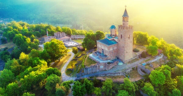 Navigating AI in Hospitality: Insights from Bulgarian Hoteliers
