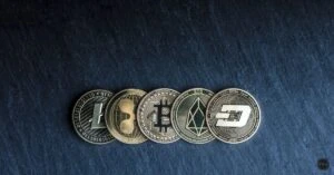 Bitcoin Below $68K: Mixed Crypto Trends And Top Gainers Analysis
