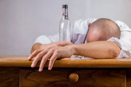 Solana Empty Glasses: BEER Coin Fizzles 70% In Alleged Rug Pull