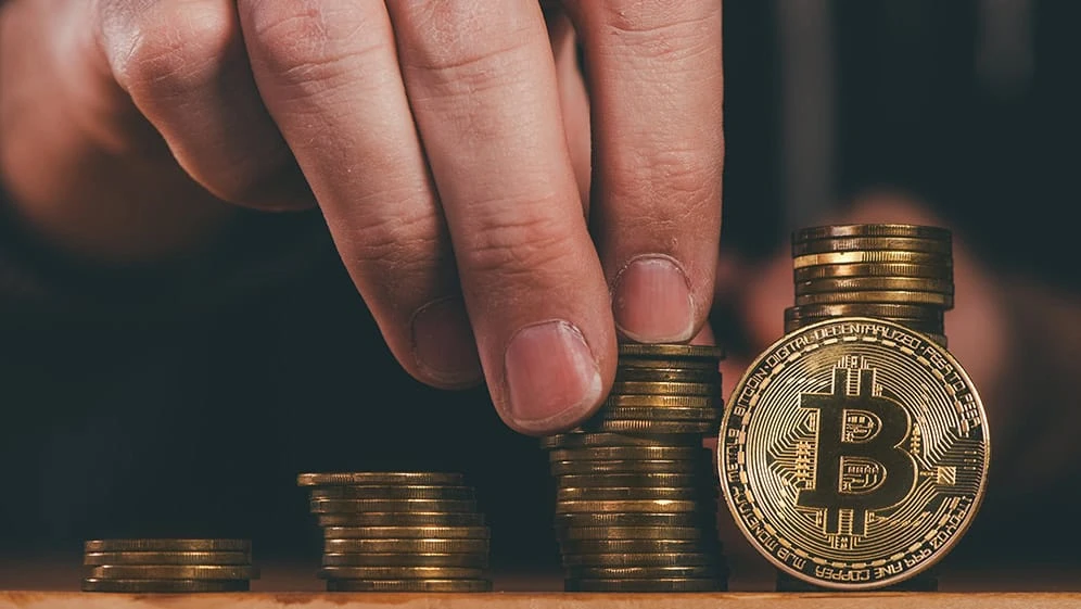 SECs Crypto Custody Rules Face Loophole as Banks Get Green Light
