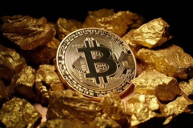 Bitcoin Bearish Pattern Points To $51,400 Price Target  Analyst