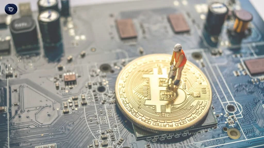 Bitcoin Miner Riot Faces Profit Squeeze, Sells $39M in BTC to Fund Operations