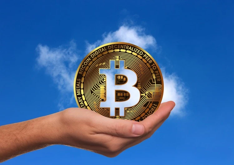 Is Bitcoin Price Turning Bullish Or Bearish? Crypto Analyst Reveals Critical Levels To Watch