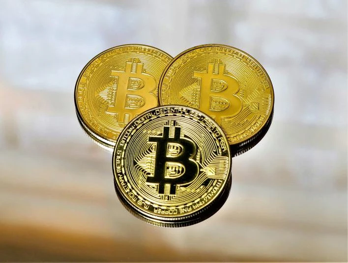 Bitcoin Bulls Face Make-Or-Break Moment At $106,500 Resistance  Details